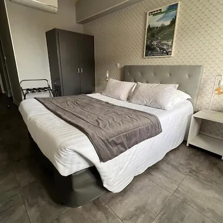 Alpes Cevennes Hotell Guilherand-Granges